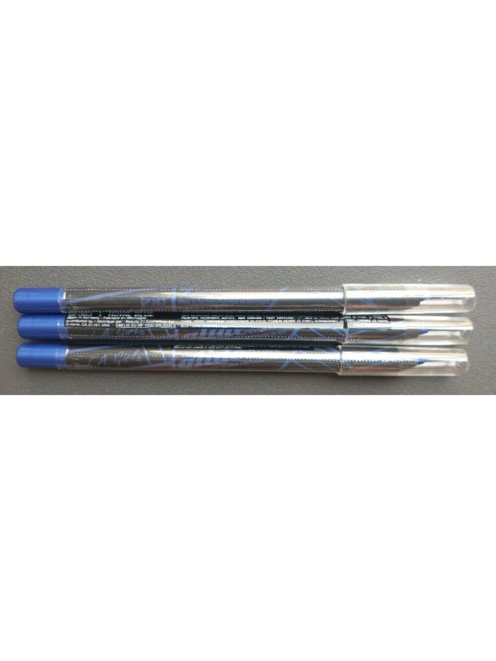 (3 Pack)  LA GIRL Glide Pencil - Royal Blue by L.A. Girl - GP363 - NEW